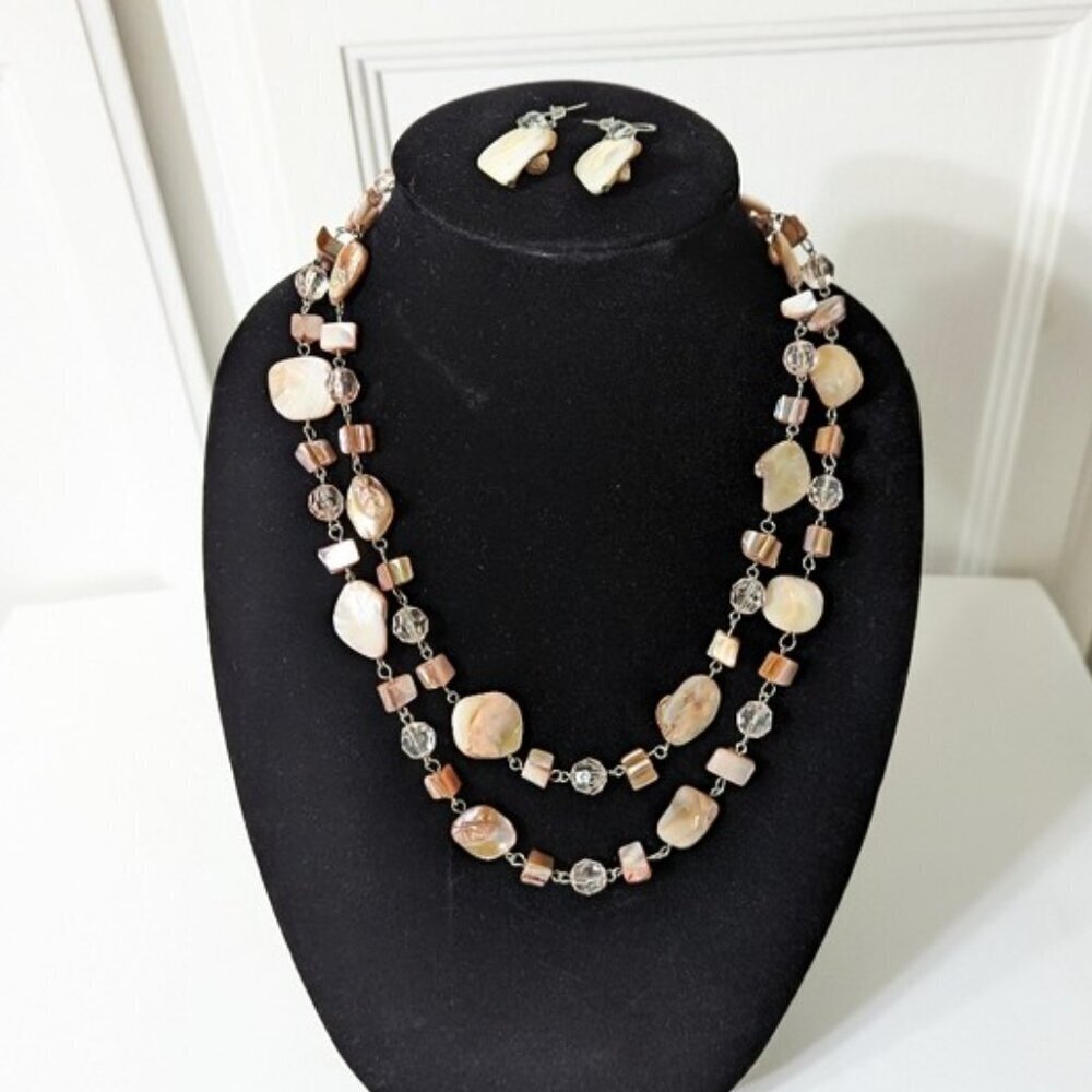 Natural Shell Pink and Cream‎ Necklace and Earring Set